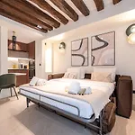 Luxury And Charm In Heart Of Place Des Vosges Apartman
