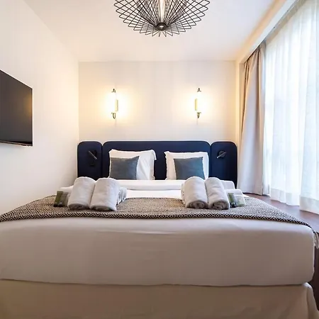 Apartament Luxury And Charm In Heart Of Place Des Vosges