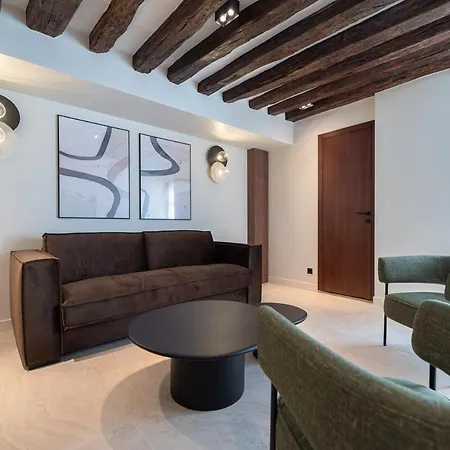 Luxury And Charm In Heart Of Place Des Vosges *