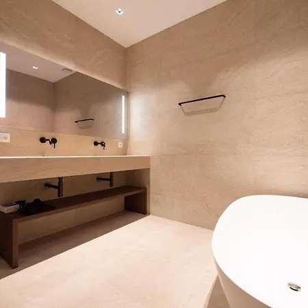 Luxury And Charm In Heart Of Place Des Vosges